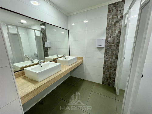 Arrienda Local Comercial Con Planta Libre En Temuco