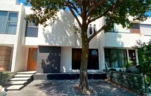 Vz-hermosa Casa En Remate Bancario, Ubicada En Coyoacán 