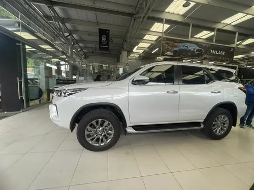 Toyota Fortuner Srv 2.7 Gasolina 4x2