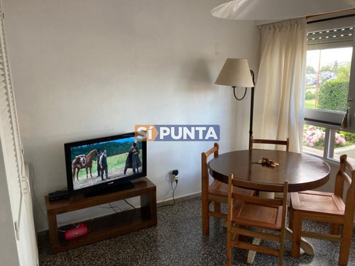 Imagen 2 de 10 de Apartamento En Alquiler - Mansa
