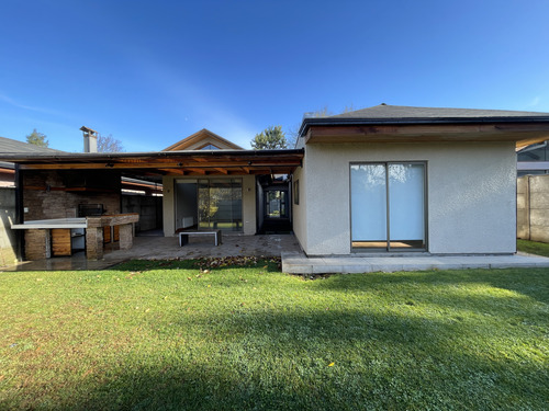 Arriendo Casa En Condominio Las Rastras