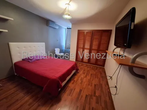 Km Apartamento En Alquiler En Los Palos Grandes, Distrito Metropolitano