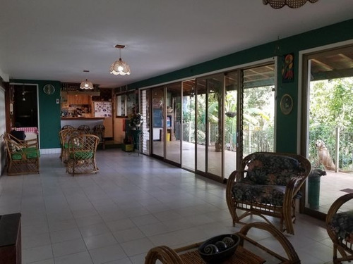 Imagen 8 de 9 de En Venta Casa En Los Naranjos Del Cafetal - Mls #21-14216 - Karina Sanchez 04143355086