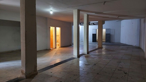 Imagen 2 de 15 de Local Comercial En Alquiler Av. Lisandro Alvarado137767