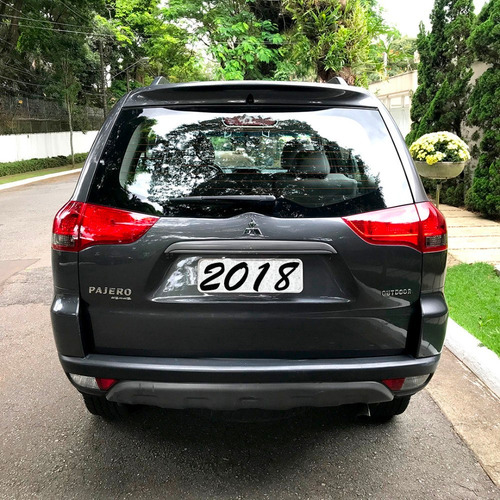 Mitsubishi Pajero 32 Outdoor 4x4 Turbo Diesel 4p Partic U.d.