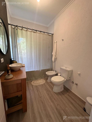 Casa En Venta- Barrio Barbarita.