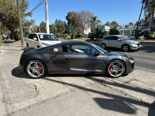 Audi R8 4.2 Quattro R-tronic At