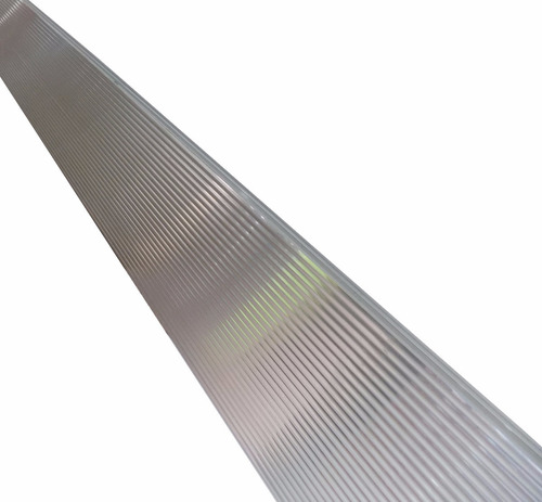 Rodapie Aluminio Acanalado Brillante 3mts Herrajes De Cocina
