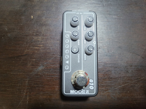 Pedal Pré Amplificador Mooer Two Stones M010 Preto (Usado)
