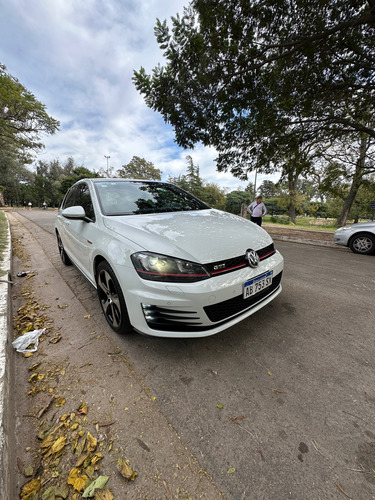 Volkswagen Golf 2.0 Gti Tsi App Connect + Cuero