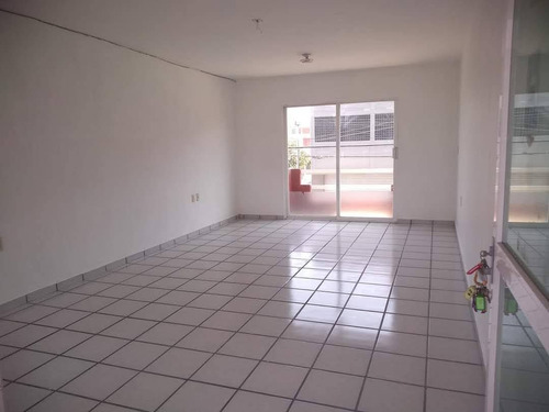 Oficinas En Renta Con Excelente Ubicación A Unos Pasos De Reino Mágico