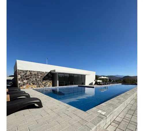 Preciosa Casa En Condominio
