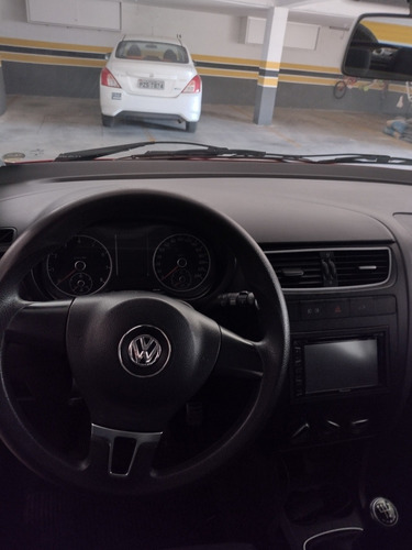 Imagem 12 de 13 de Volkswagen Crossfox 2012 1.6 Vht Total Flex 5p