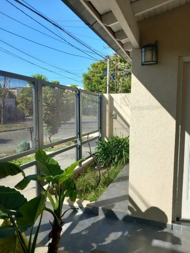 Imagen 2 de 21 de Casa Ph En Alquiler En Villa Luzuriaga