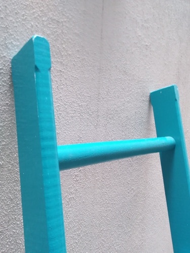 Escalera De Madera 1.8 M (usada) Turquesa (Usado)