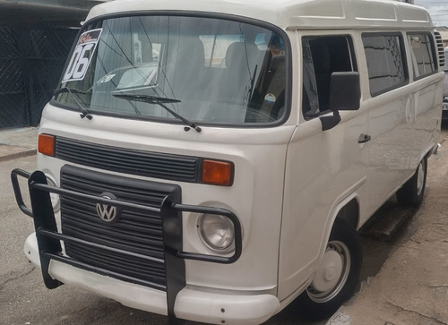 Volkswagen Kombi 1.4 Standard Total Flex 3p