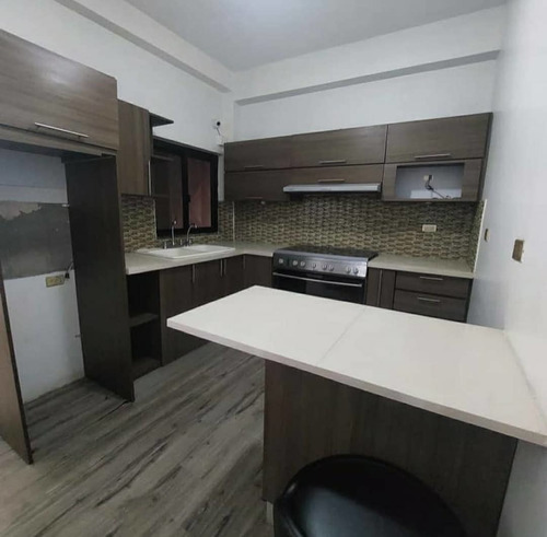 Apartamento En Venta Urb. Base Aragua Maracay Fm*