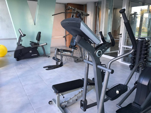 Alquiler Anual-venta Apartamento 2 Dormitorios Torre Francia.- Ref: 231