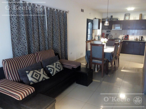 Imagen 2 de 17 de Duplex Impecable 4 Ambientes Con Cochera En Venta En Quilmes