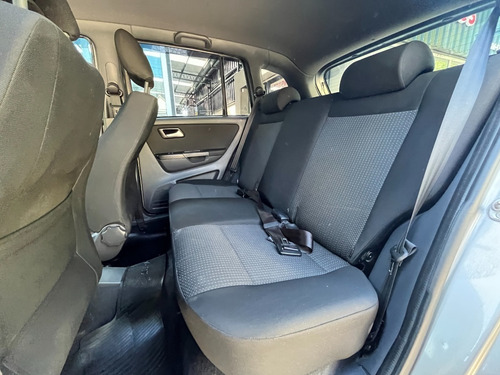 Imagen 12 de 24 de Volkswagen Suran 1.6 Track