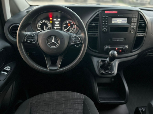 Imagen 11 de 19 de Mercedes-benz Vito 1.6 111 Cdi Furgon Mixto Aa 114cv