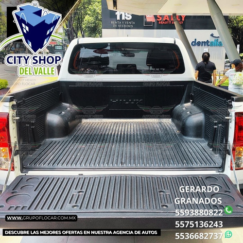 Toyota Hilux 2.7 Cabina Doble Sr Mt