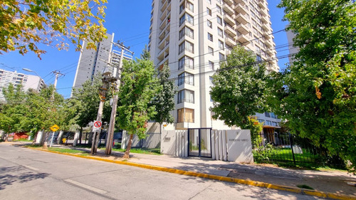 Metro Mirador, Calle Pudeto Con Barcelona