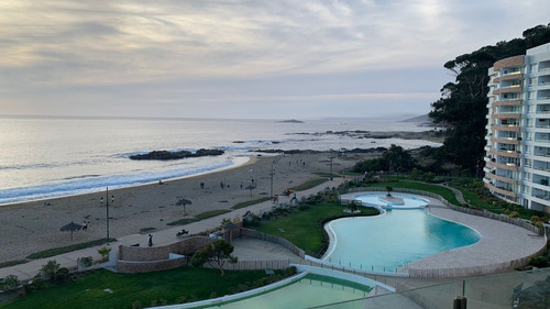 Maravilloso Depto. Frente Al Mar ( En Primera Línea)