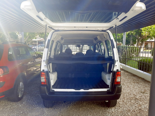 Imagen 7 de 10 de Peugeot Partner Patagonica Vtc Plus 1.6 Hdi 92 2013
