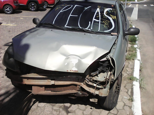 Imagem 6 de 12 de Sucata De Veículo Clio Hatch 1.0 16v Potor Câmbio Peças
