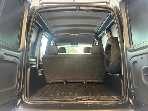 Imagen 10 de 13 de Renault Kangoo 2016 1.6 Furgon Ph3 Confort 5as Lc