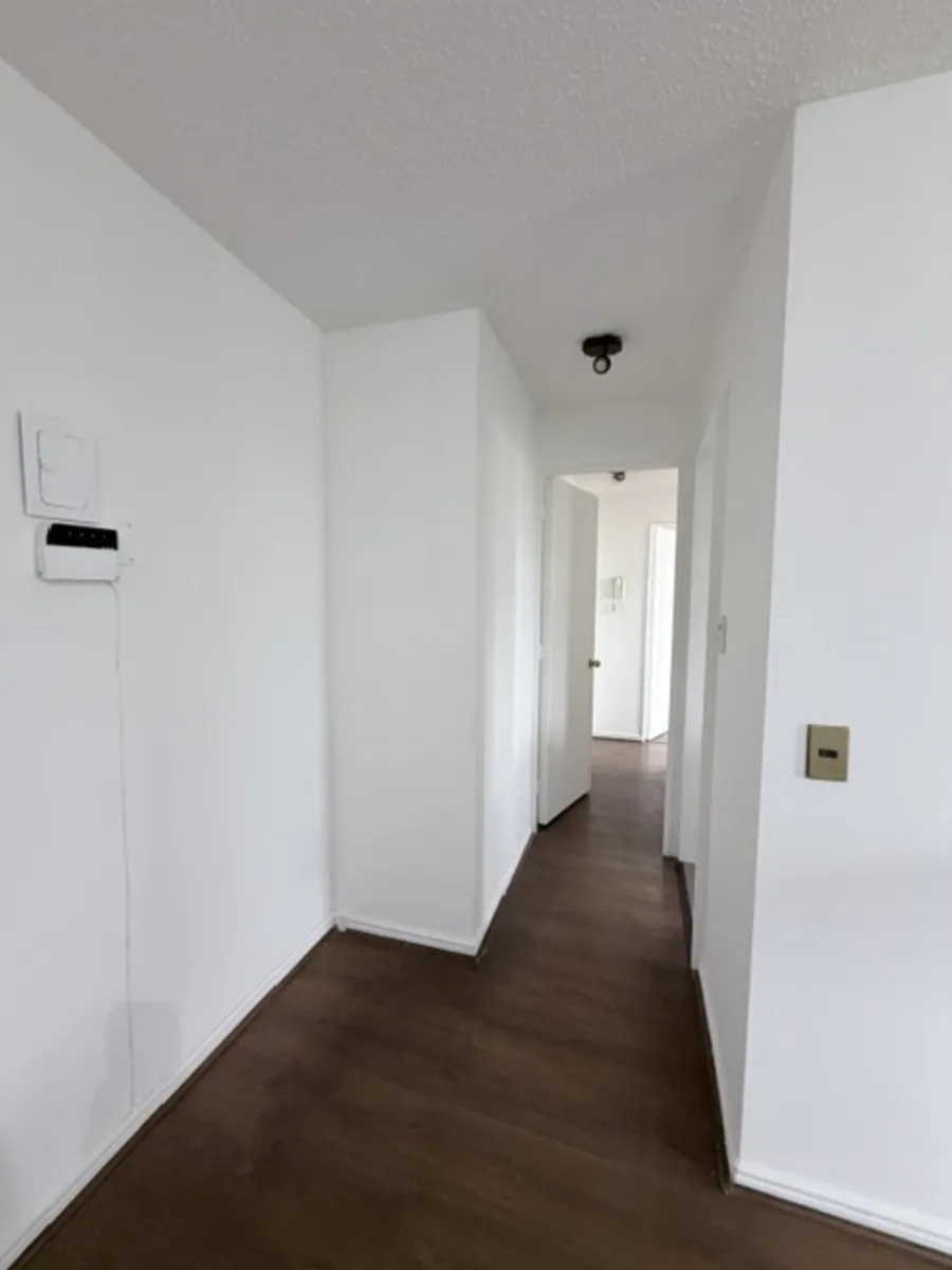 Imagen 3 de 7 de Departamento Con Espacios Integrados Y Estilo -luminoso