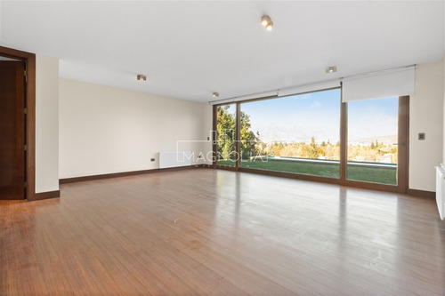 Casa En Arriendo De 5 Dorm. En Lo Barnechea
