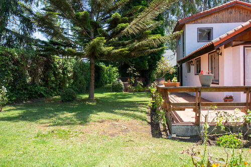 Se Vende Casa En Tranquilo Sector De Santo Domingo