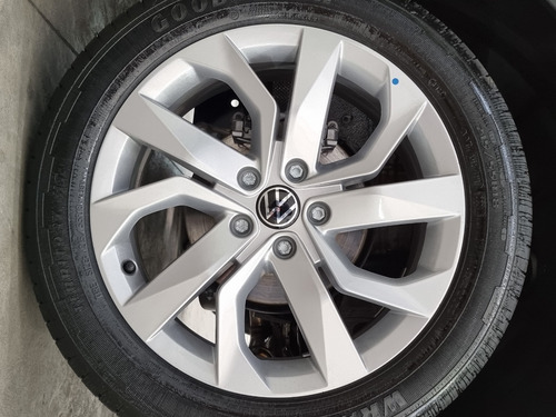 Imagen 15 de 25 de Volkswagen Taos Comfortline 0km My23 Bonificaciones