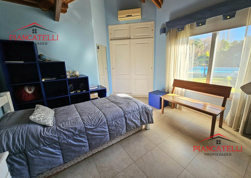 Venta De Casa En San Barrio San Patricio Con Hermoso Parque