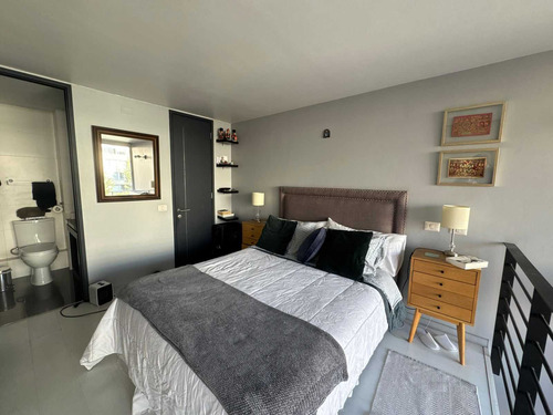 Moderno Dúplex Con Terraza Y Gran Diseño (104432)
