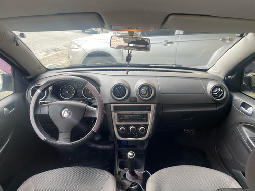 Volkswagen Voyage 1.0 MI 8V FLEX 4P MANUAL