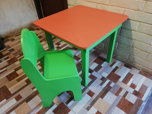 Mesa De Madera + 1 Silla Para Niño/a