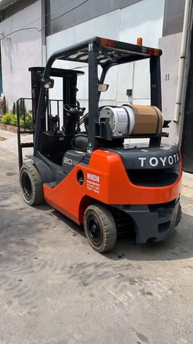 Montacargas Toyota 2018 2000 Kg Nissan Cat Seminuevo Yale