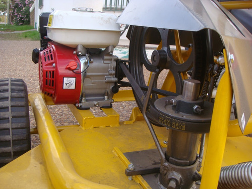 Imagen 4 de 7 de Tractor Cortacésped 90cm 13hp Arranque Manual