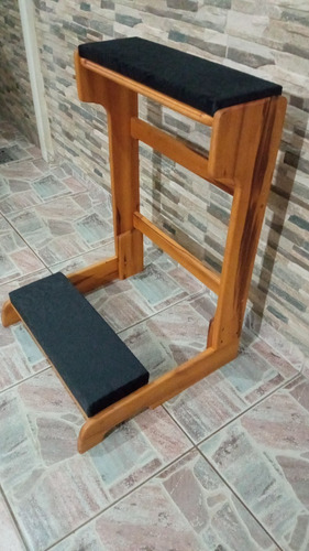 Móvel Para Ajoelhar E Orar Simples Com Almofada Dupla