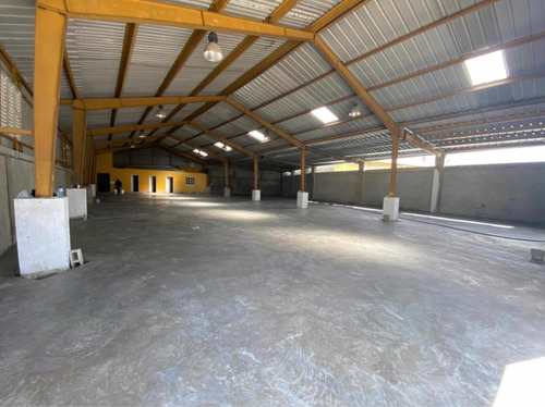 Imagen 5 de 8 de Alquilo Nave Industrial En Villa Marina