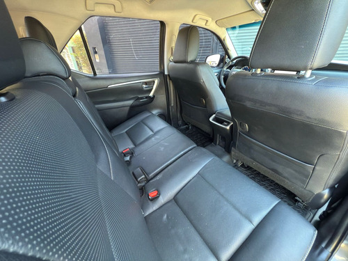 Toyota Hilux SW4 2.8 Srx 177cv 4x4 7as At
