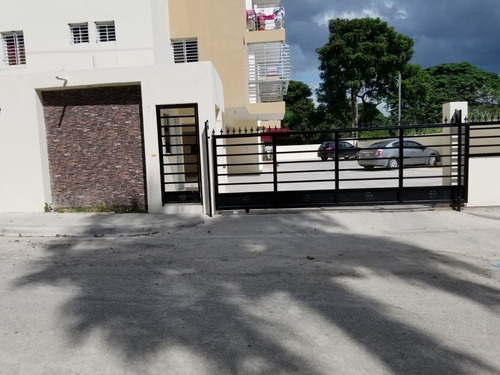 Imagen 5 de 6 de Apartamento En La Charles De Gaulle.