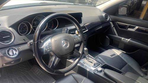 Imagen 8 de 11 de Mercedes-benz Clase C 1.8 200 Cgi Sport At 2013