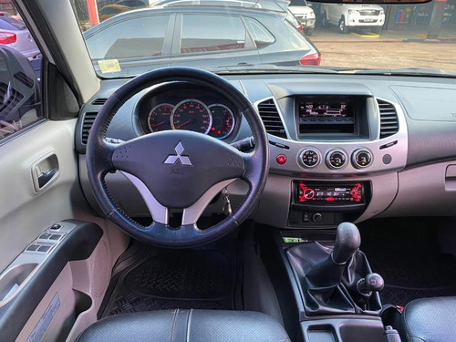 Imagen 10 de 10 de Mitsubishi Triton Mec 4x4