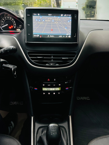 Peugeot 2008 1.6 Feline