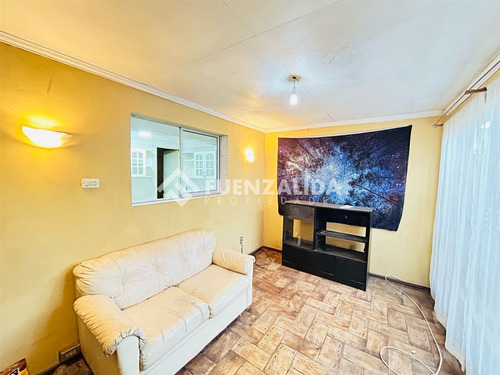 Casa En Venta De 3 Dorm Y 1 Baño. En Lo Espejo