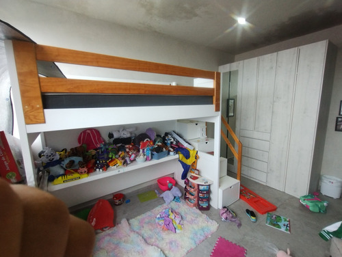 Residencia Autosustentable Estilo Moderno Industrial